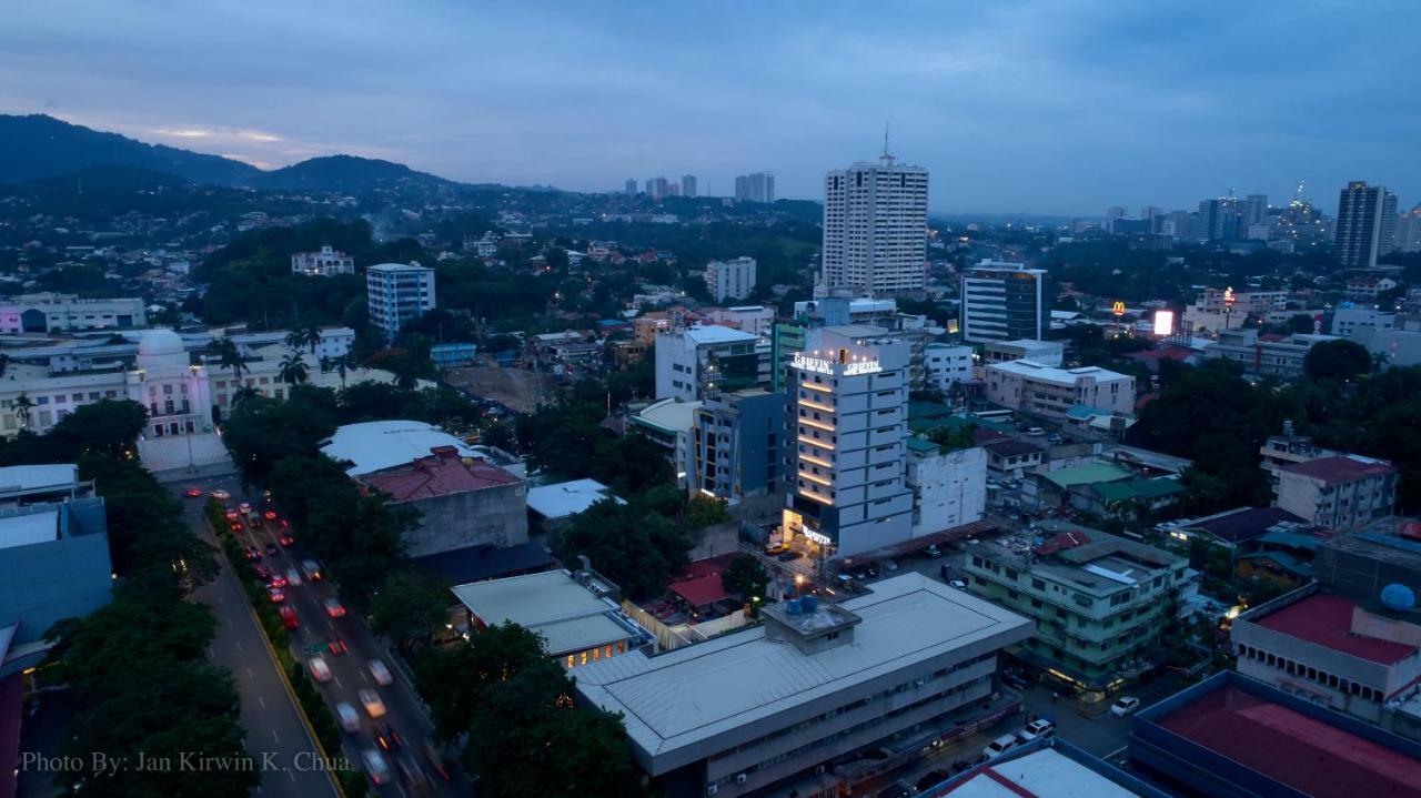 Griffin Hotel And Suites Cebu Exterior foto